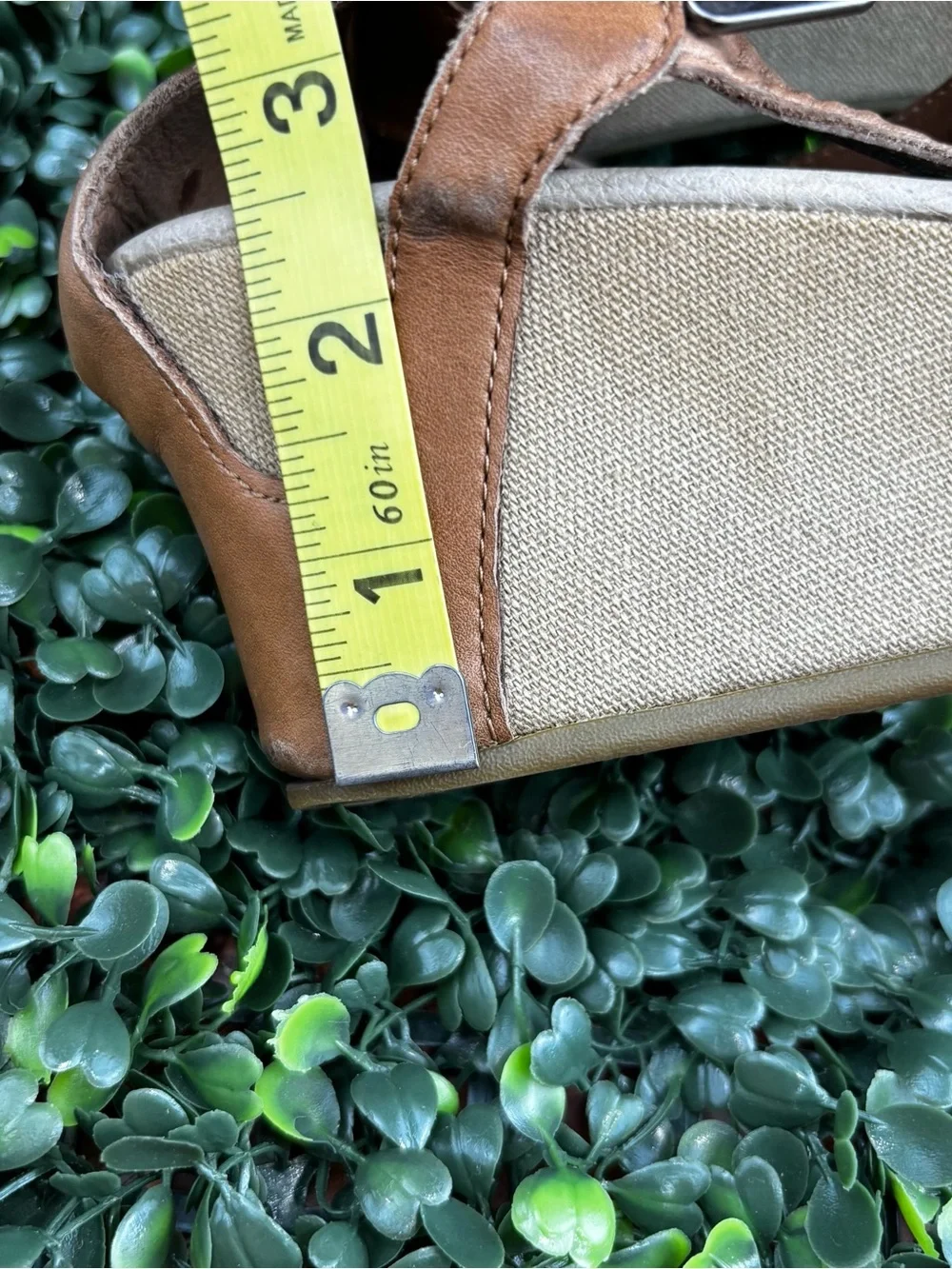 Teva Women's Brown Tan T-Strap Leather Sandals size 11 Woman - Picture 8 of 9